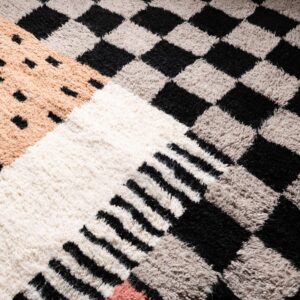 PHOTOS-008 Handmade CHECKERED berber rug, Moroccan boujad rug - BENICARPETS